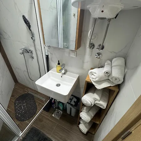 شقة Nada, Vucko, *