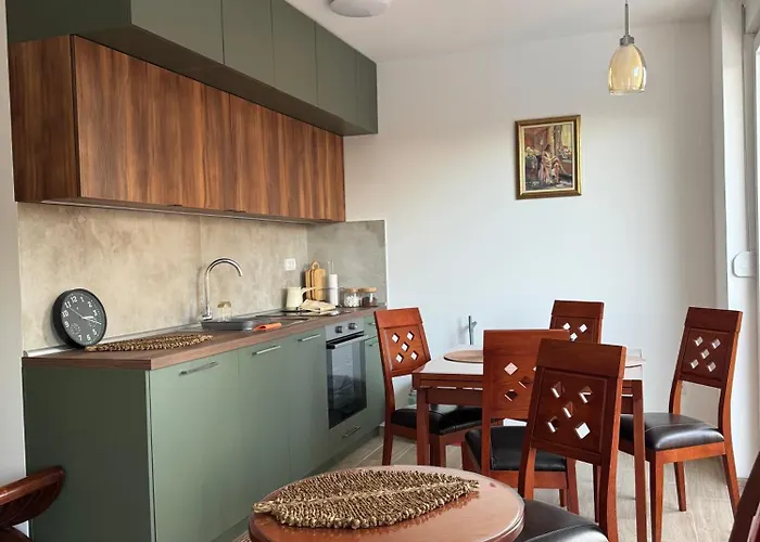 Nada, Vucko, 公寓 *